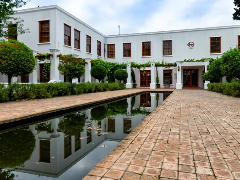 Deetlefs Wine Estate hero image